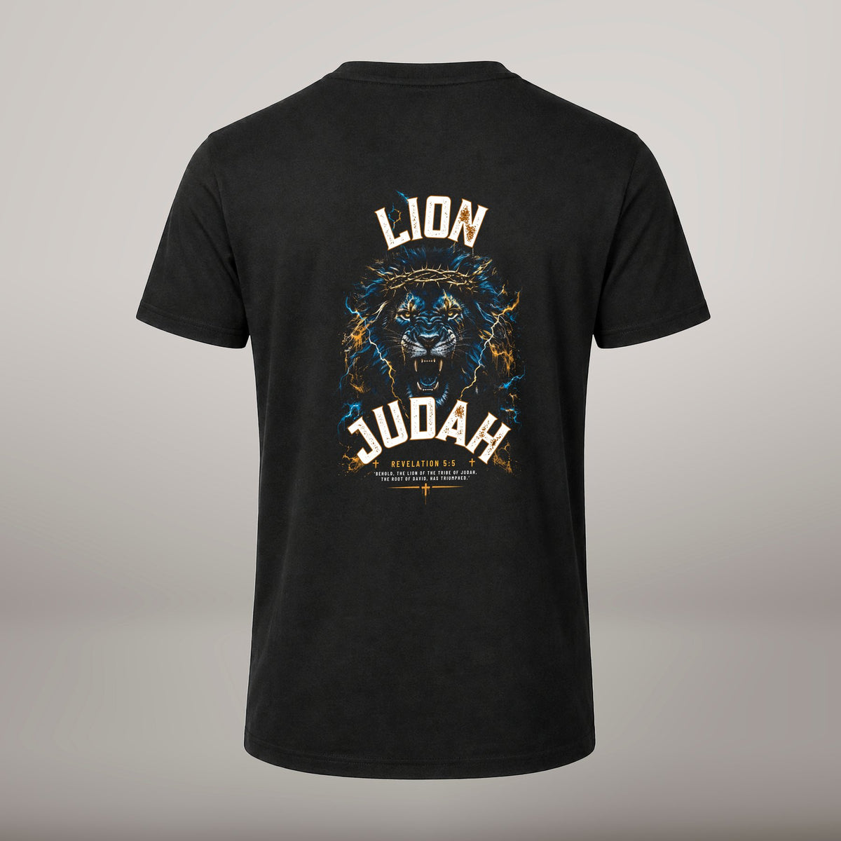 He Has Triumphed – T-shirt de Manga Curta | Caminho Collection | Sheepfy