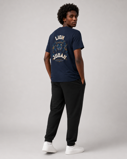 He Has Triumphed – T-shirt de Manga Curta | Caminho Collection | Sheepfy