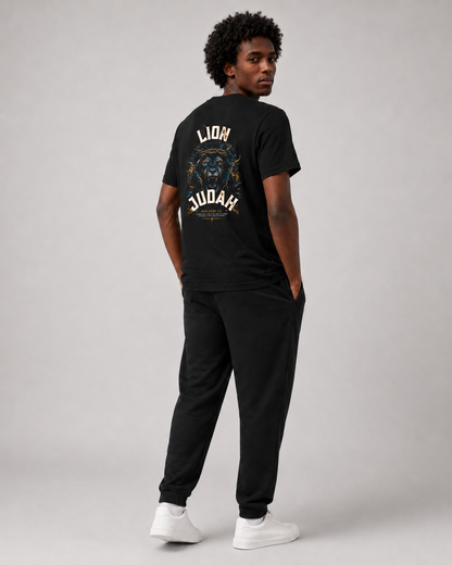 He Has Triumphed – T-shirt de Manga Curta | Caminho Collection | Sheepfy