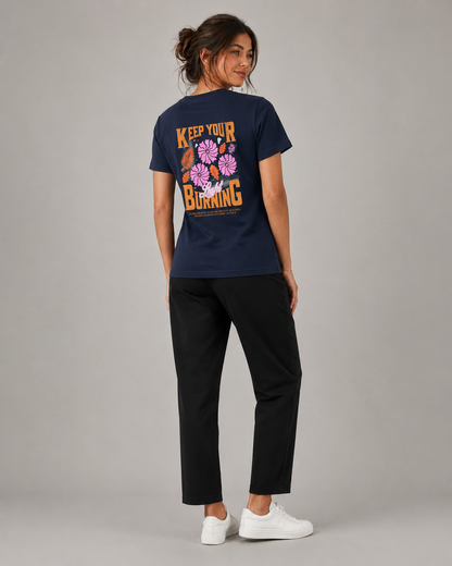 Keep Your Light Burning – T-shirt de Manga Curta | Caminho Collection | Sheepfy