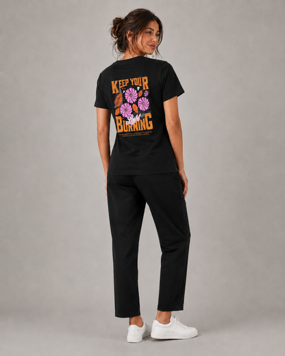 Keep Your Light Burning – T-shirt de Manga Curta | Caminho Collection | Sheepfy