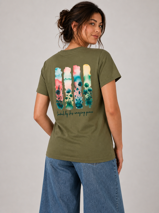 Saved by His Amazing Grace – T-shirt de Manga Curta | Caminho Collection | Sheepfy