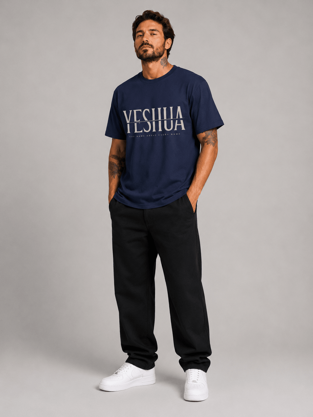 Above Every Name – T-shirt cristã de homem, azul-marinho