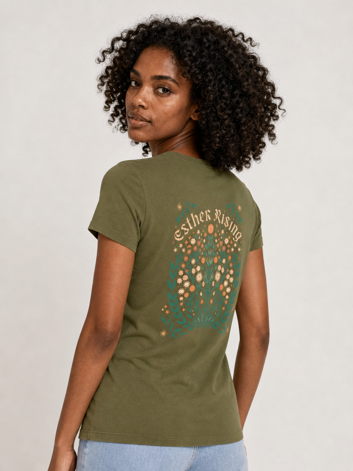 Esther Rising – T-shirt de Manga Curta | Caminho Collection | Sheepfy