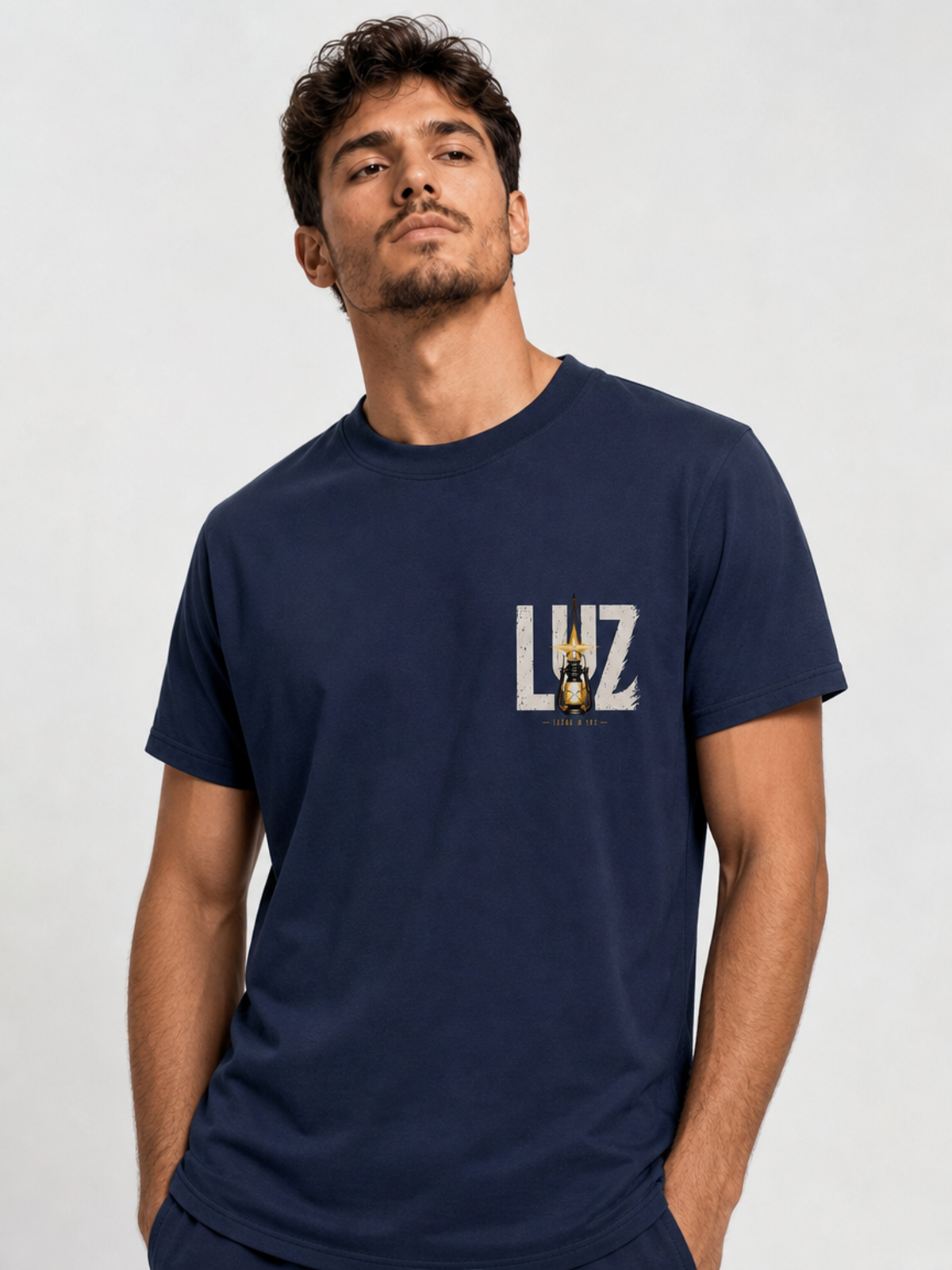 Luz do Mundo – T-shirt de Manga Curta | Caminho Collection | Sheepfy