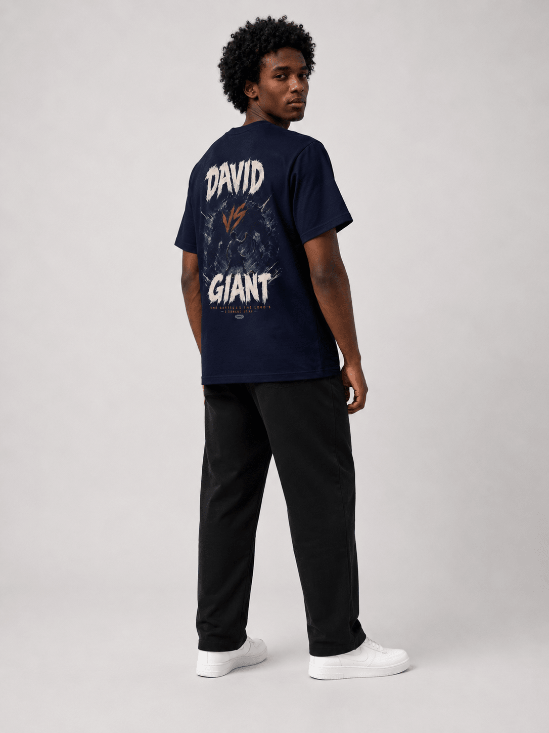 David vs Giant – T-shirt cristã oversized de homem – foto 3