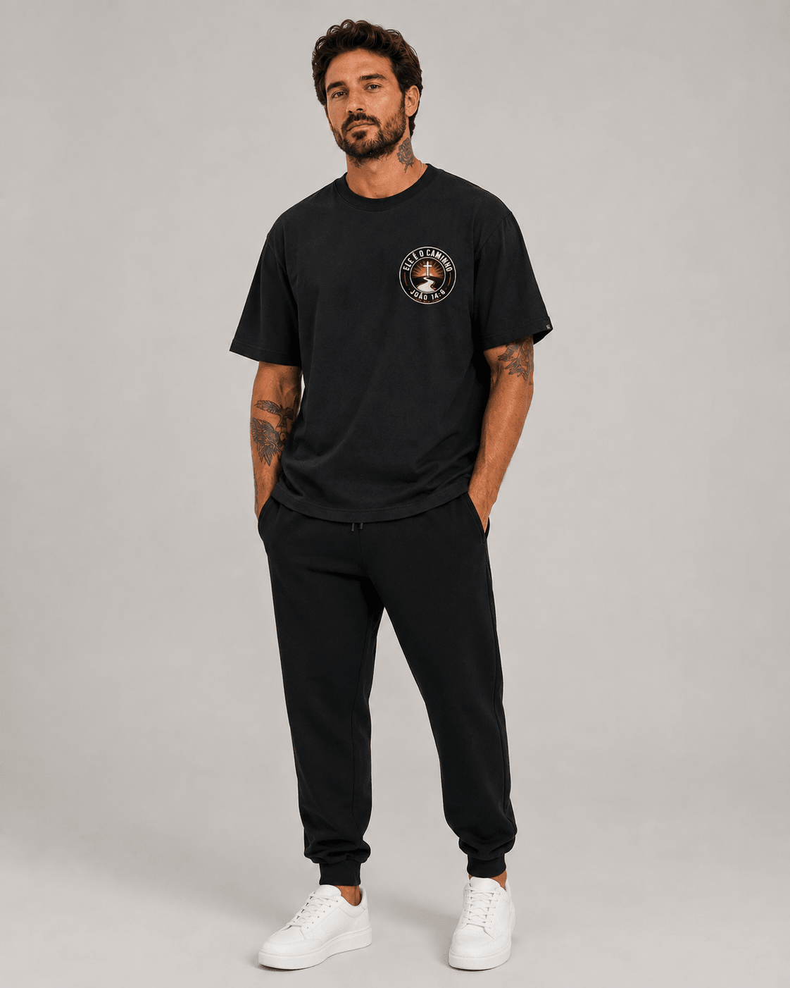 Ele É o Caminho – T-shirt cristã oversized de homem – foto 2