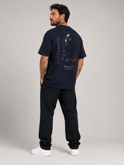 Ele É o Caminho – T-shirt cristã oversized de homem – foto 3
