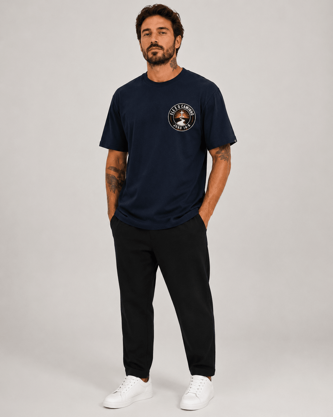 Ele É o Caminho – T-shirt cristã oversized de homem – foto 4