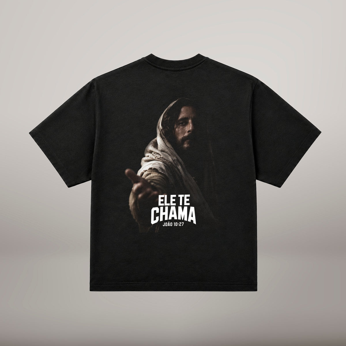 Ele Te Chama – T-shirt cristã oversized de homem, preta (costas)
