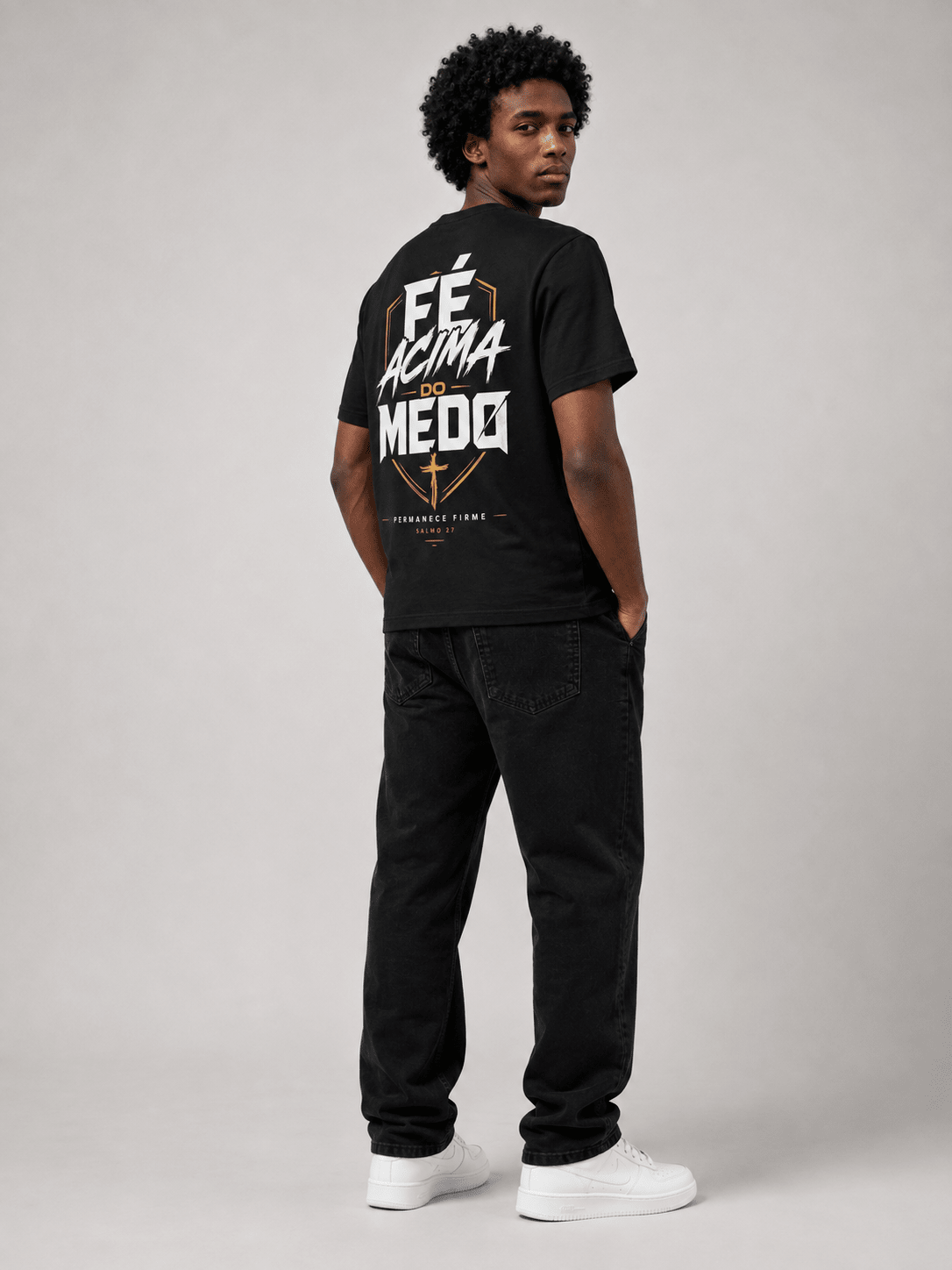 Fé Acima do Medo – T-shirt cristã de homem – foto 3