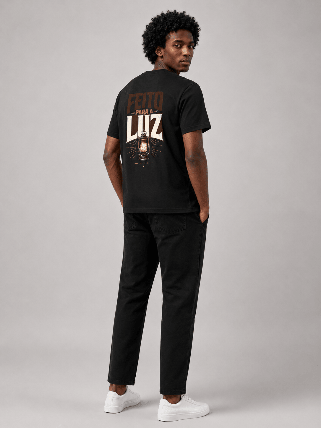Feito para a Luz – T-shirt cristã de homem – foto 3