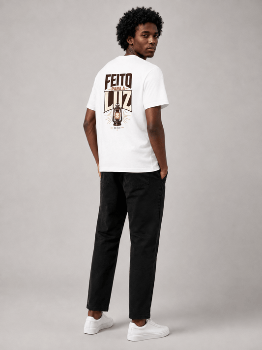 Feito para a Luz – T-shirt cristã de homem