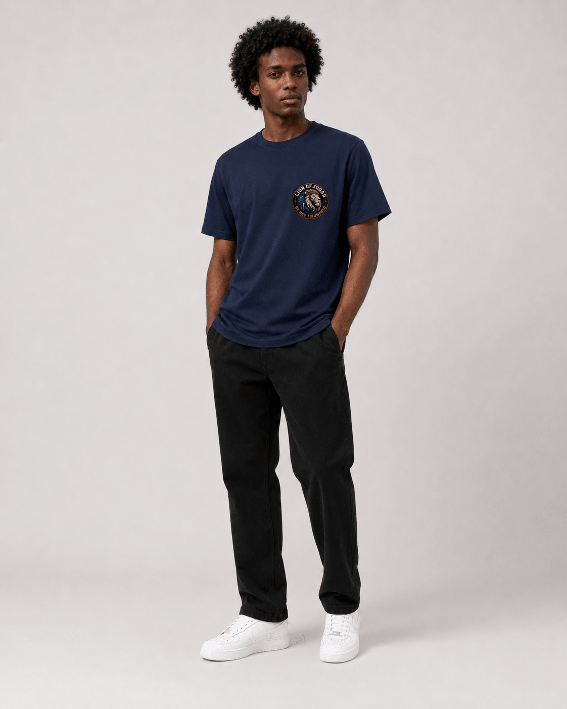 He Has Triumphed – T-shirt cristã de homem