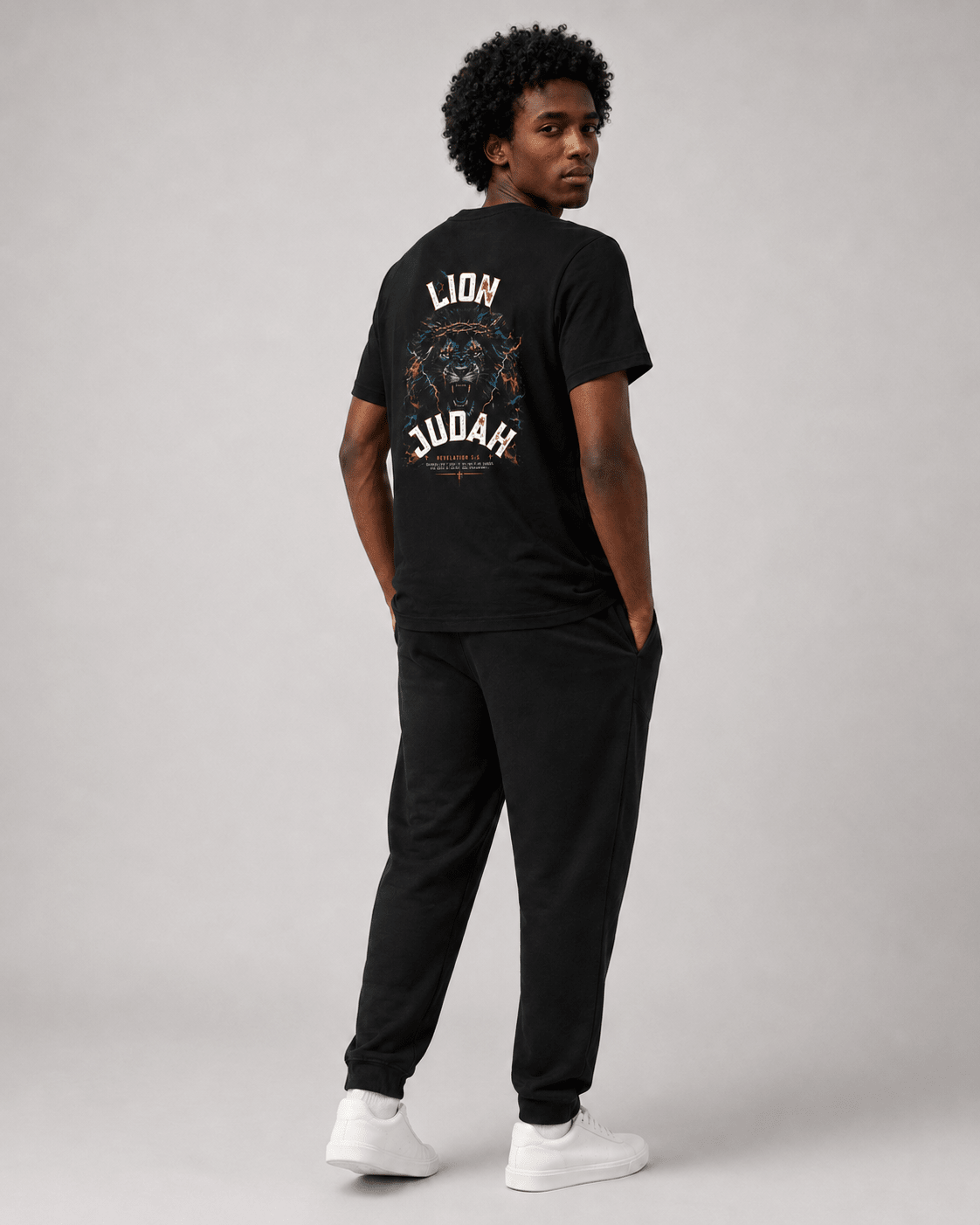 He Has Triumphed – T-shirt cristã de homem – foto 4