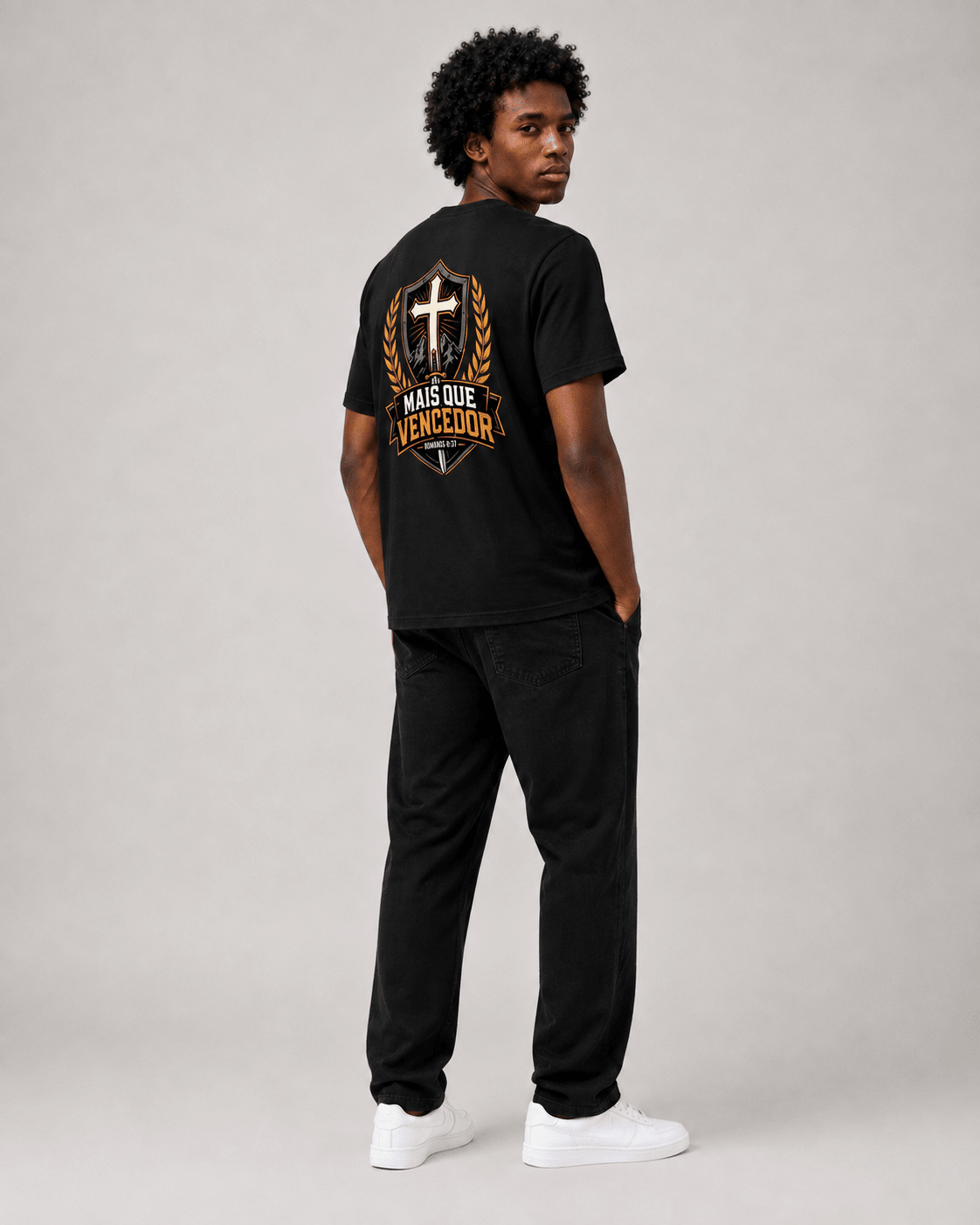 Mais Que Vencedor – T-shirt cristã de homem – foto 2