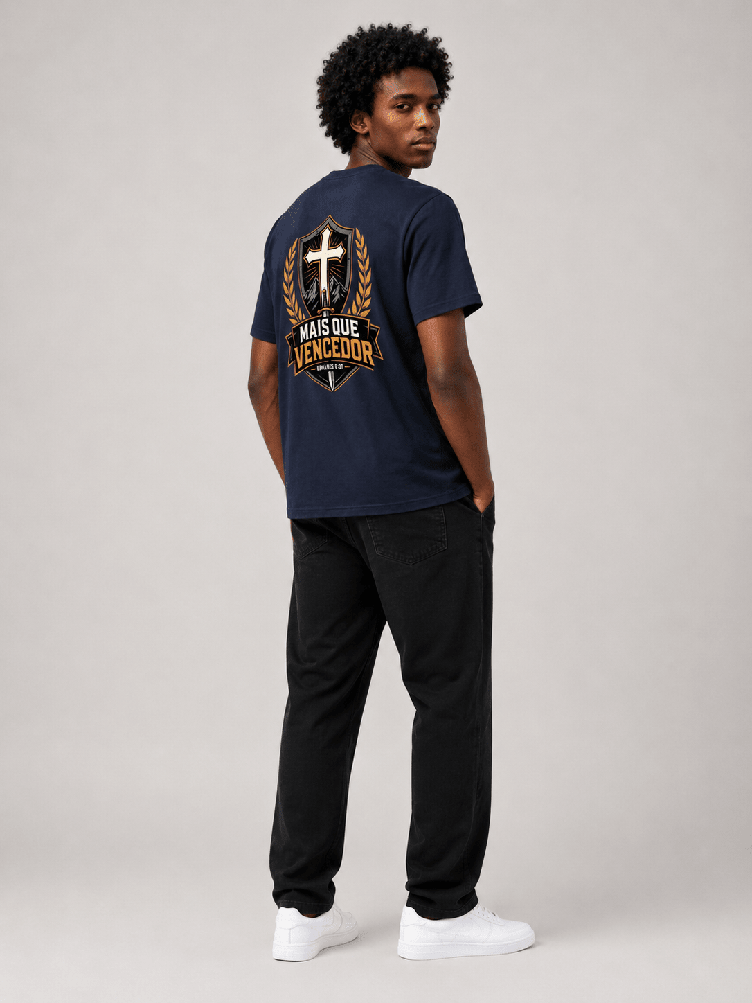Mais Que Vencedor – T-shirt cristã de homem – foto 4