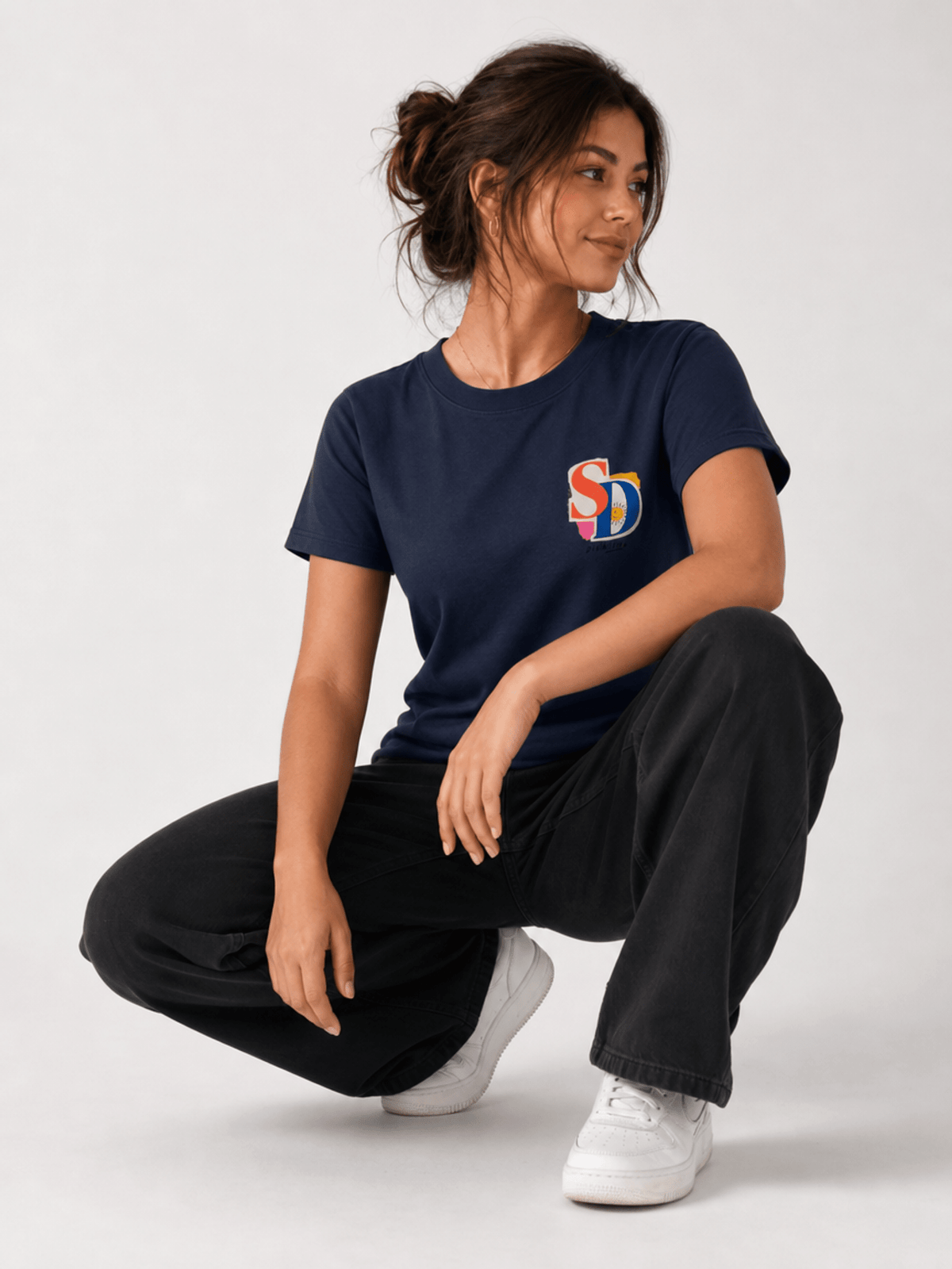 She Is Clothed – T-shirt de Manga Curta | Caminho Collection | Sheepfy - Sheepfy