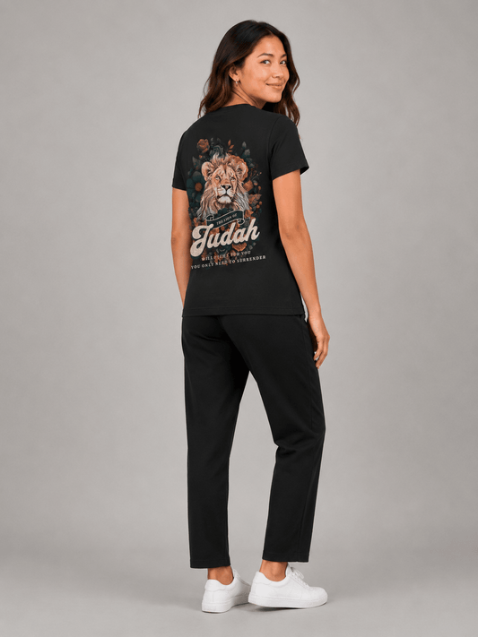 T-shirt Cristã Mulher – The Lion of Judah Will Fight for You - Sheepfy