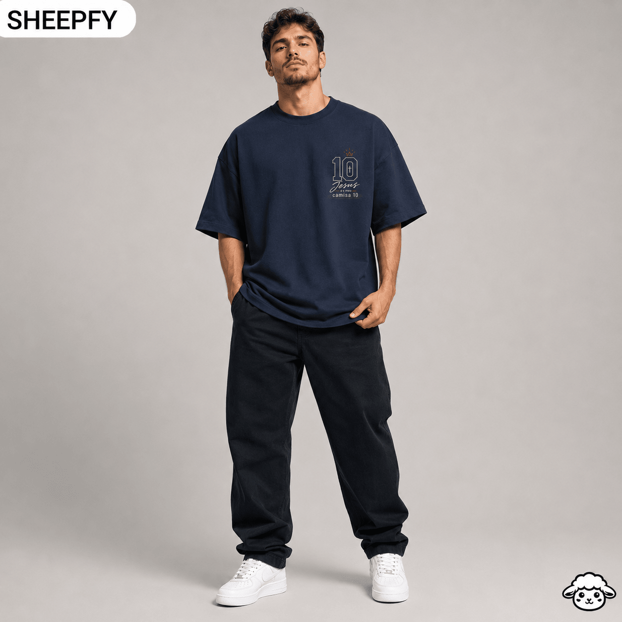 T-shirt oversized de manga curta - Jesus é meu camisa 10 - World Cup Collection - Sheepfy