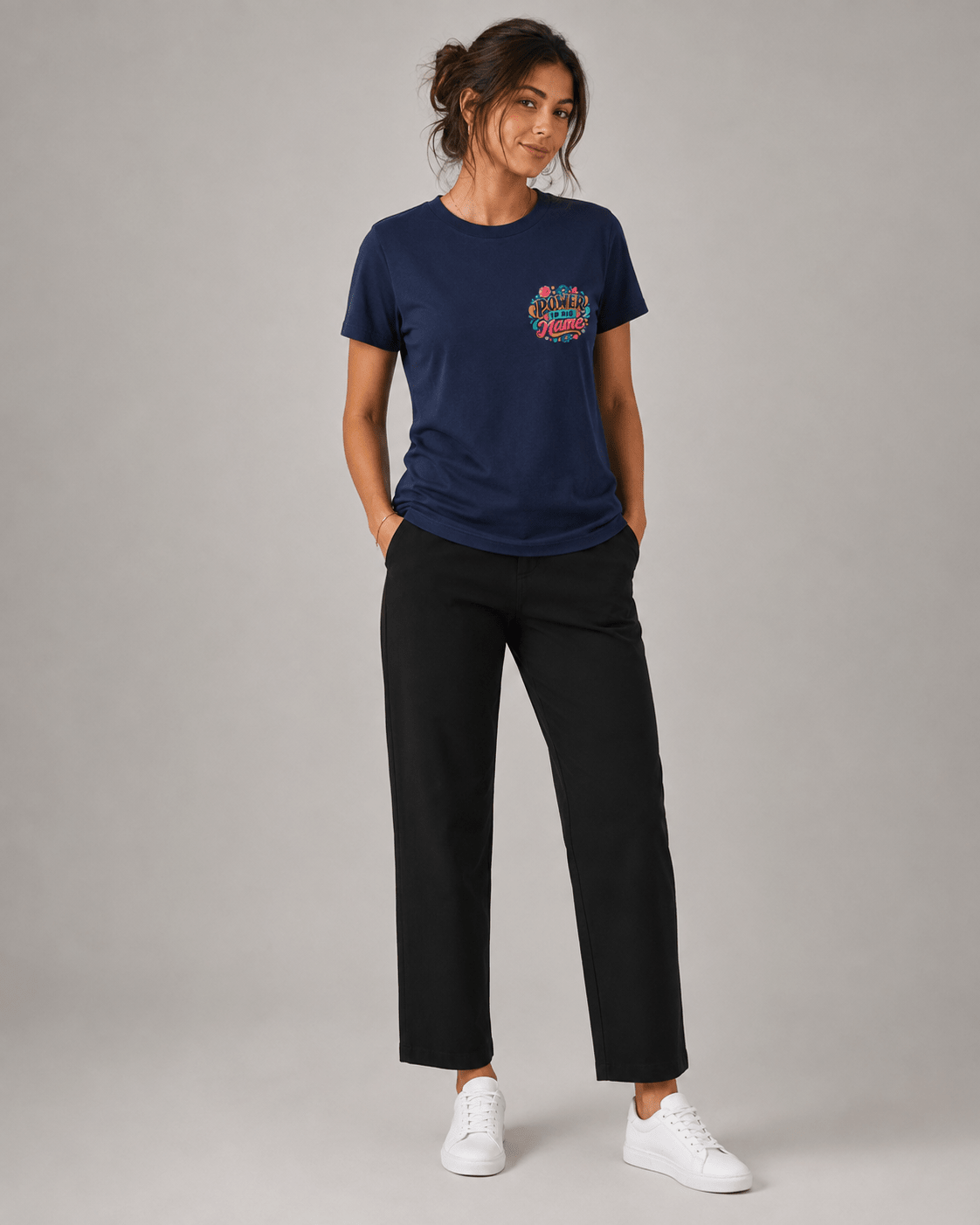There's Power in the Name of Jesus – T-shirt cristã de mulher – foto 5