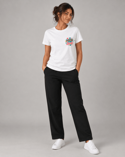There's Power in the Name of Jesus – T-shirt cristã de mulher
